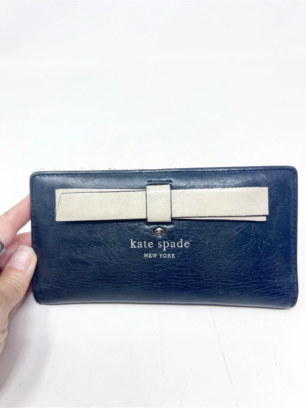 KATE SPADE BALDWIN STREET LINNY BLACK OFF-WHITE SLIM BIFOLD LEATHER WALLET
